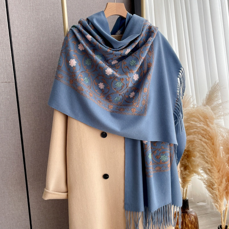 وشاح كشمير مطرز جديد لعام 2025 - مراجعة Woven Scarf Blanket وسعره