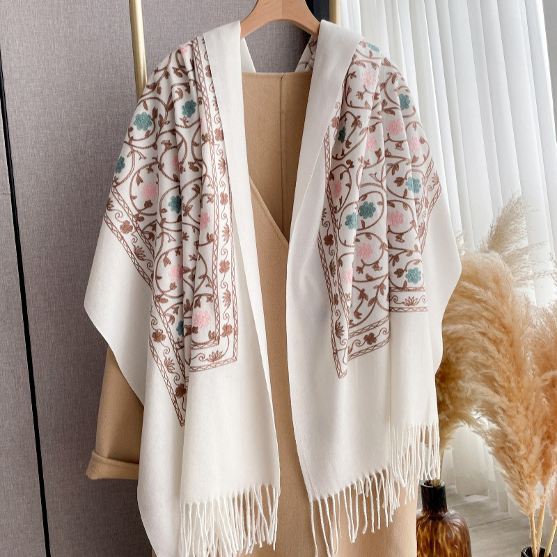 وشاح كشمير مطرز جديد لعام 2025 - مراجعة Woven Scarf Blanket وسعره